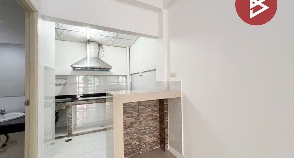 For sale 3 bedrooms townhouse in Bang Sao Thong, Samut Prakan