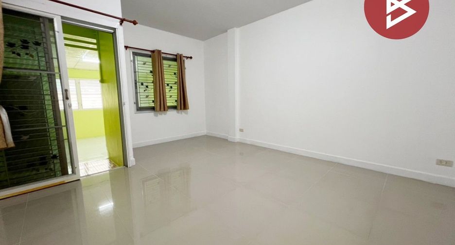 For sale 3 bedrooms townhouse in Bang Sao Thong, Samut Prakan
