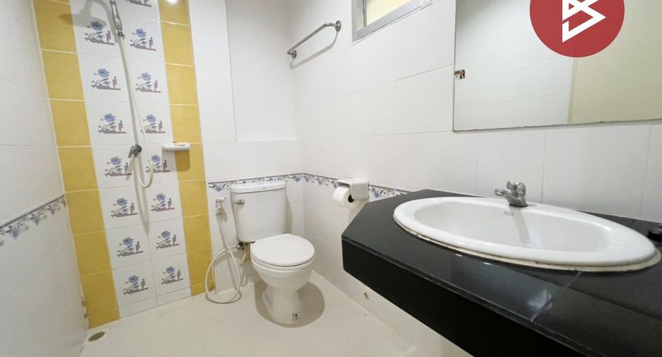 For sale 3 bedrooms townhouse in Bang Sao Thong, Samut Prakan