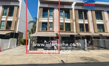 For sale 3 bedrooms townhouse in Phasi Charoen, Bangkok