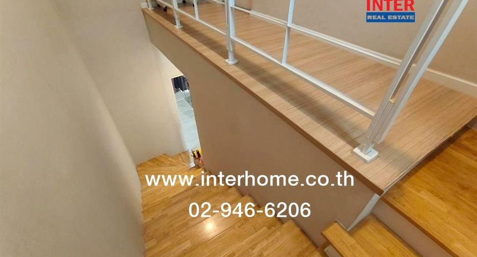 For sale 3 bedrooms townhouse in Phasi Charoen, Bangkok