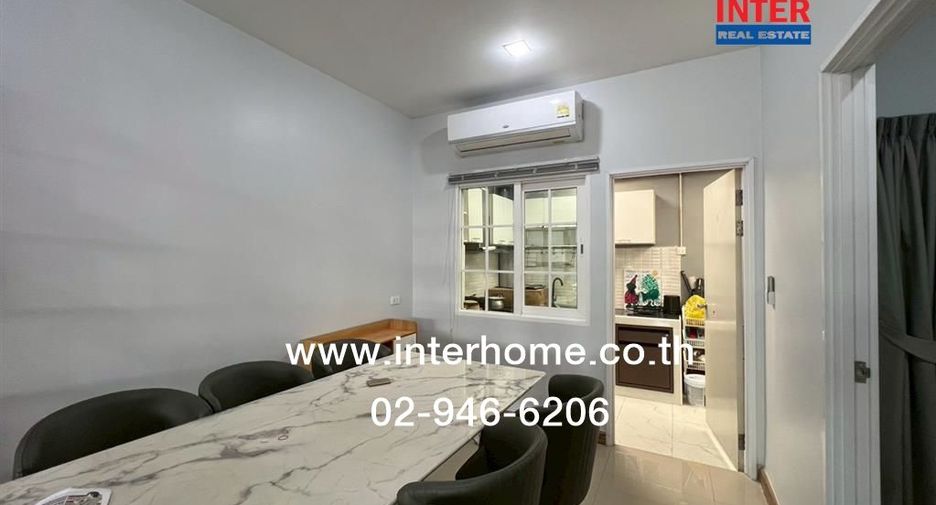 For rent and for sale 4 bedrooms townhouse in Khlong Sam Wa, Bangkok