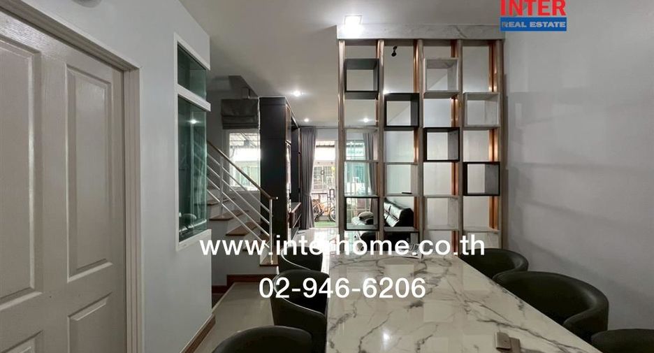 For rent and for sale 4 bedrooms townhouse in Khlong Sam Wa, Bangkok