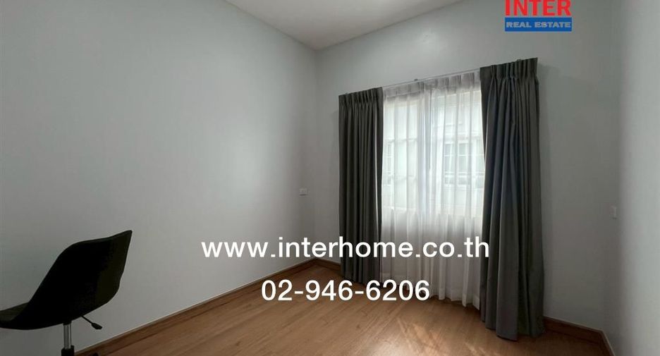 For rent and for sale 4 bedrooms townhouse in Khlong Sam Wa, Bangkok