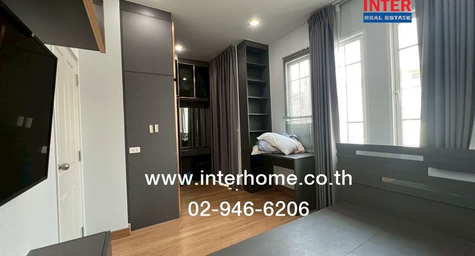 For rent and for sale 4 bedrooms townhouse in Khlong Sam Wa, Bangkok
