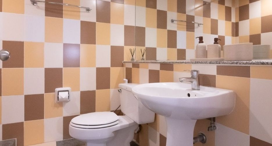 For sale 2 bedrooms condo in Yan Nawa, Bangkok