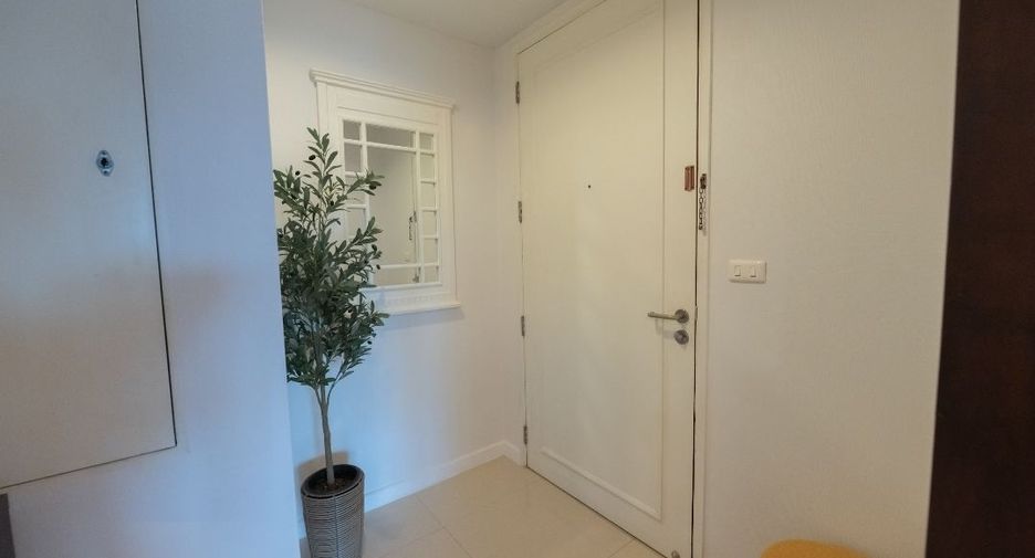For sale 2 bedrooms condo in Yan Nawa, Bangkok