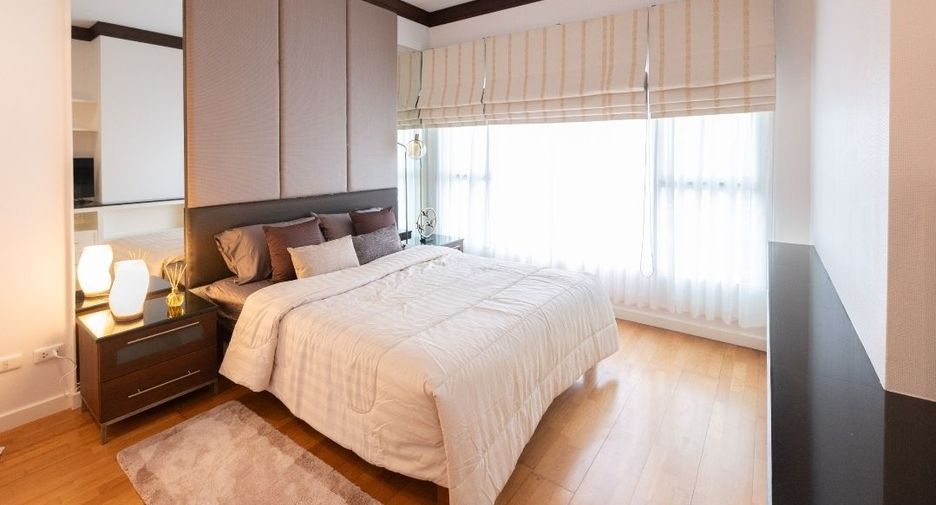 For sale 2 bedrooms condo in Yan Nawa, Bangkok