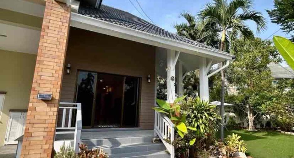 À louer 3 chambres maison à Bang Lamung, Chonburi