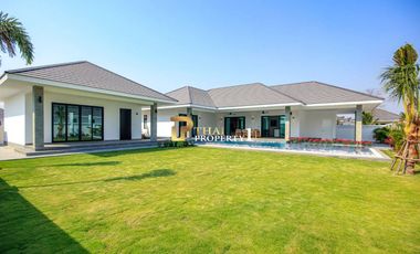 For sale 4 bedrooms villa in Hua Hin, Prachuap Khiri Khan