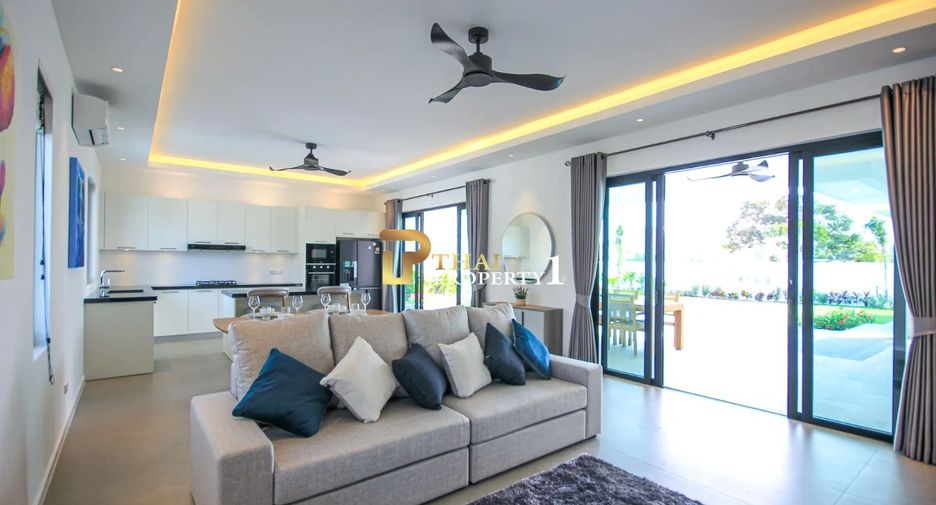 For sale 4 bedrooms villa in Hua Hin, Prachuap Khiri Khan