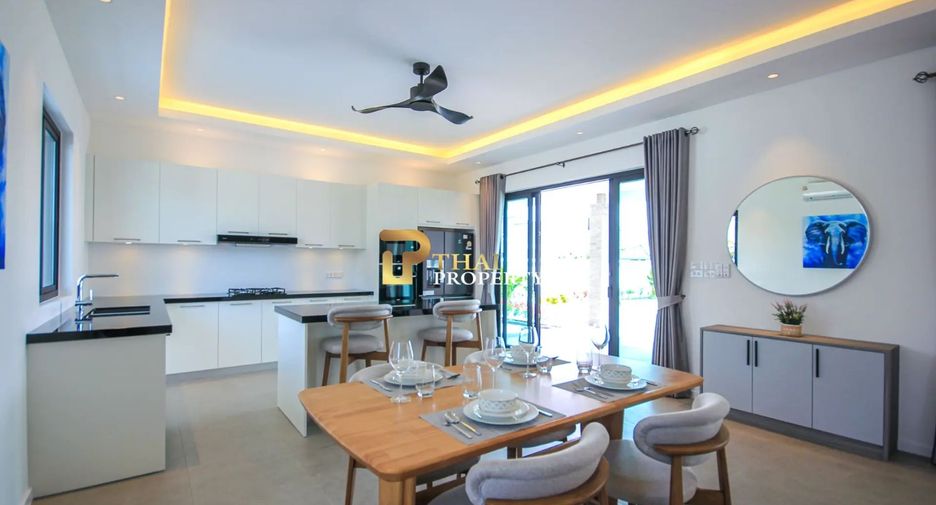 For sale 4 bedrooms villa in Hua Hin, Prachuap Khiri Khan