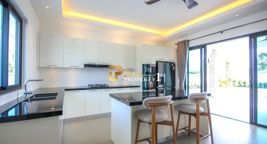 For sale 4 bedrooms villa in Hua Hin, Prachuap Khiri Khan