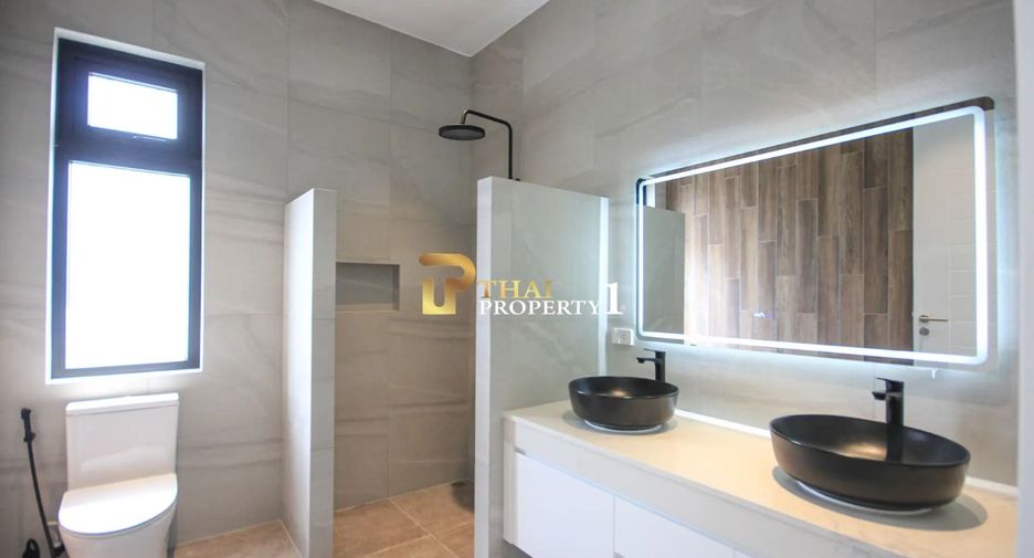 For sale 4 bedrooms villa in Hua Hin, Prachuap Khiri Khan