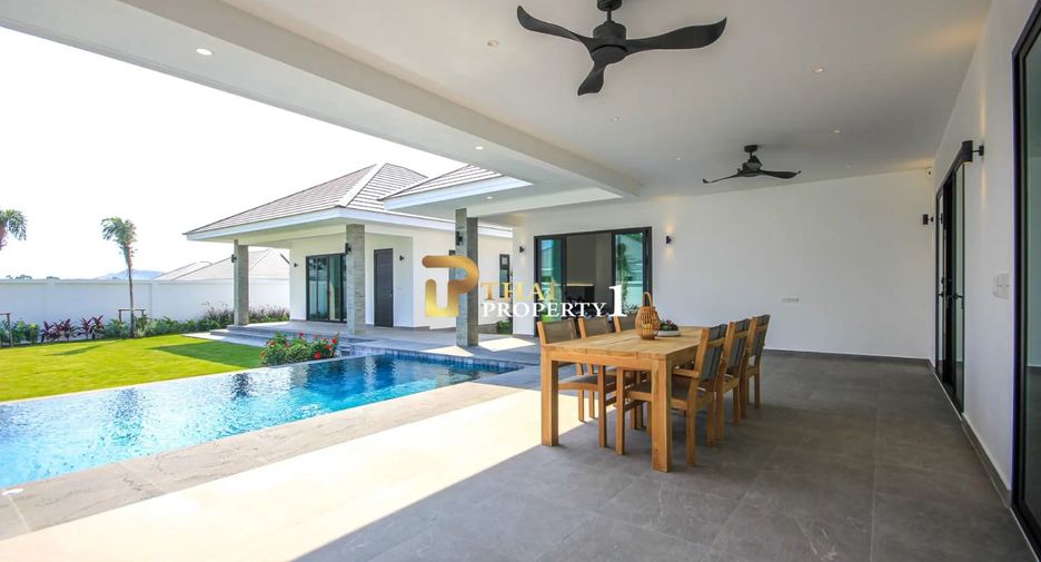 For sale 4 bedrooms villa in Hua Hin, Prachuap Khiri Khan