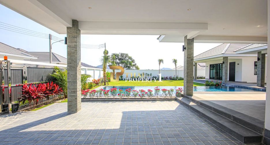 For sale 4 bedrooms villa in Hua Hin, Prachuap Khiri Khan