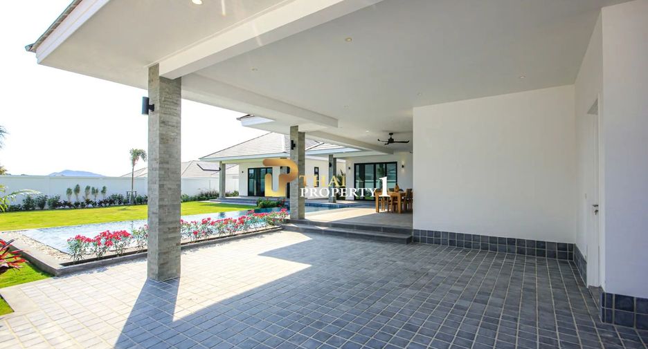 For sale 4 bedrooms villa in Hua Hin, Prachuap Khiri Khan