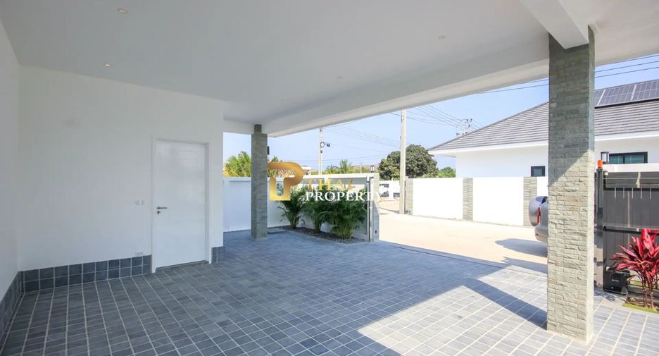 For sale 4 bedrooms villa in Hua Hin, Prachuap Khiri Khan