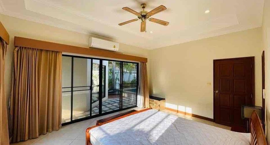 À louer 3 chambres villa à Bang Lamung, Chonburi