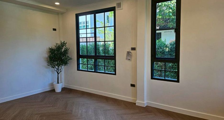 Haus zum Kauf mit 4 Zimmer in Mueang Chiang Mai, Chiang Mai