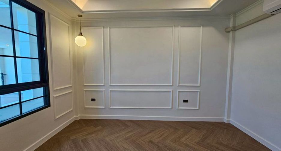 Haus zum Kauf mit 4 Zimmer in Mueang Chiang Mai, Chiang Mai