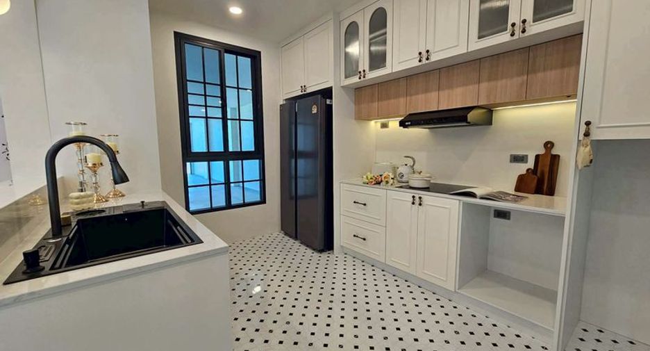 Haus zum Kauf mit 4 Zimmer in Mueang Chiang Mai, Chiang Mai