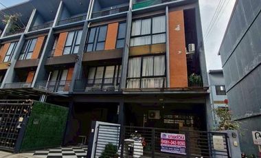 For sale 3 bedrooms townhouse in Pak Kret, Nonthaburi