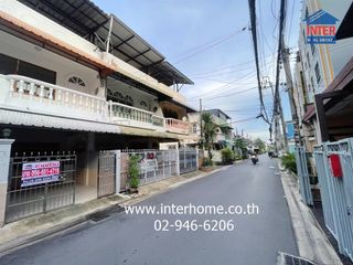 For sale 2 ベッドルーム townhouse in Chatuchak, Bangkok