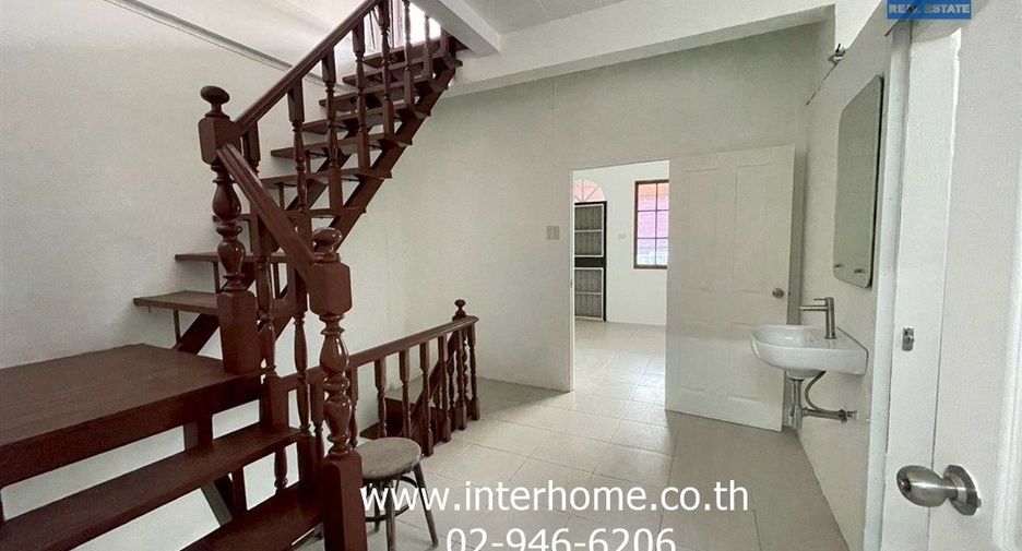 For sale 2 bedrooms townhouse in Chatuchak, Bangkok