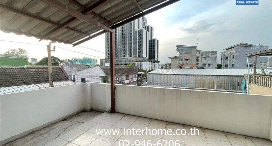 For sale 2 bedrooms townhouse in Chatuchak, Bangkok