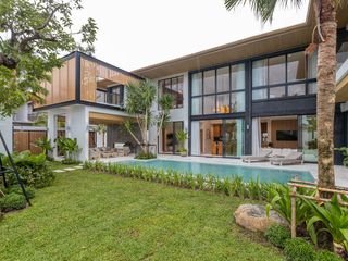 For rent and for sale 5 bedrooms villa in Mueang Phuket, Phuket