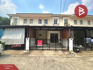 出售 2 卧室 联排别墅 在 Mueang Pathum Thani, Pathum Thani