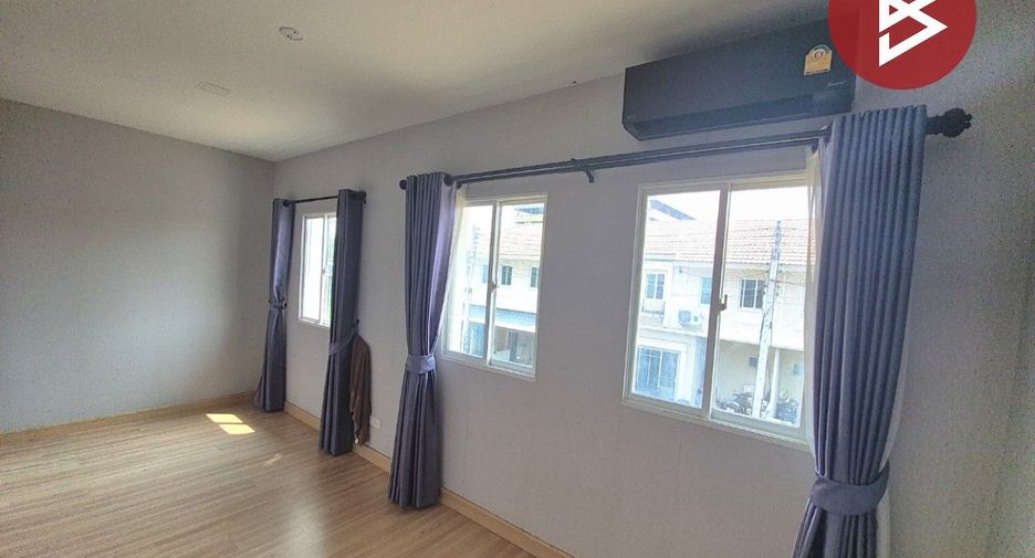 For sale 2 bedrooms townhouse in Mueang Pathum Thani, Pathum Thani