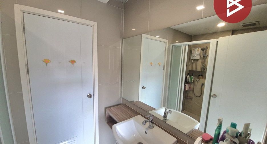 For sale 2 bedrooms townhouse in Mueang Pathum Thani, Pathum Thani