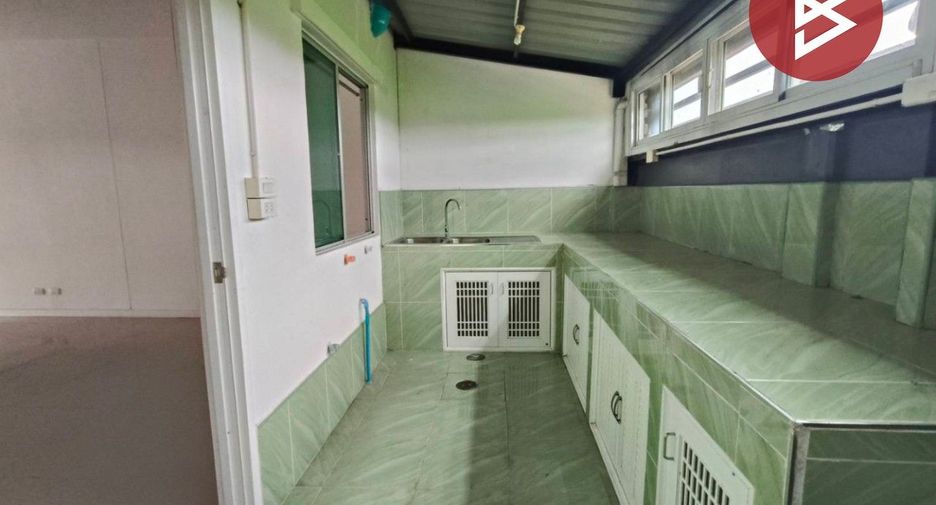For sale 3 bedrooms townhouse in Khlong Luang, Pathum Thani