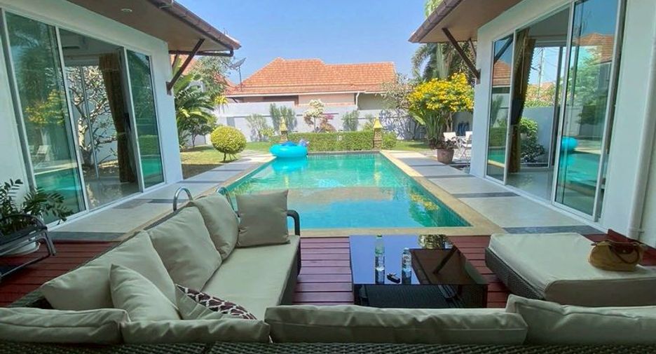 Villa zur Miete und zum Kauf mit 3 Zimmer in Bang Lamung, Chonburi
