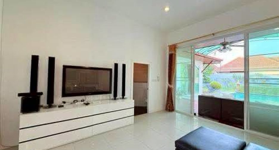 Villa zur Miete und zum Kauf mit 3 Zimmer in Bang Lamung, Chonburi