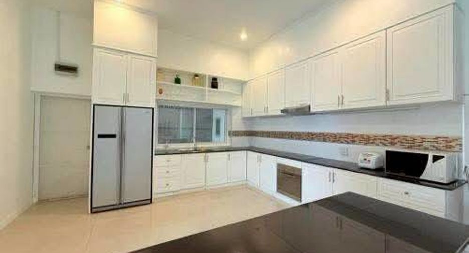 Villa zur Miete und zum Kauf mit 3 Zimmer in Bang Lamung, Chonburi