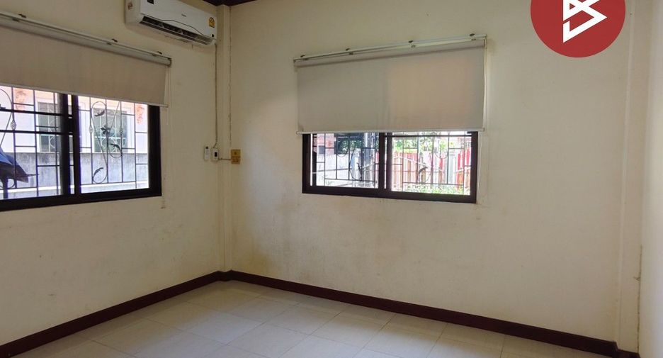 Haus zum Kauf mit 3 Zimmer in Sam Phran, Nakhon Pathom