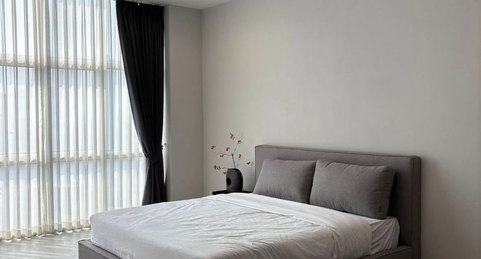 For rent 3 bedrooms condo in Ratchathewi, Bangkok
