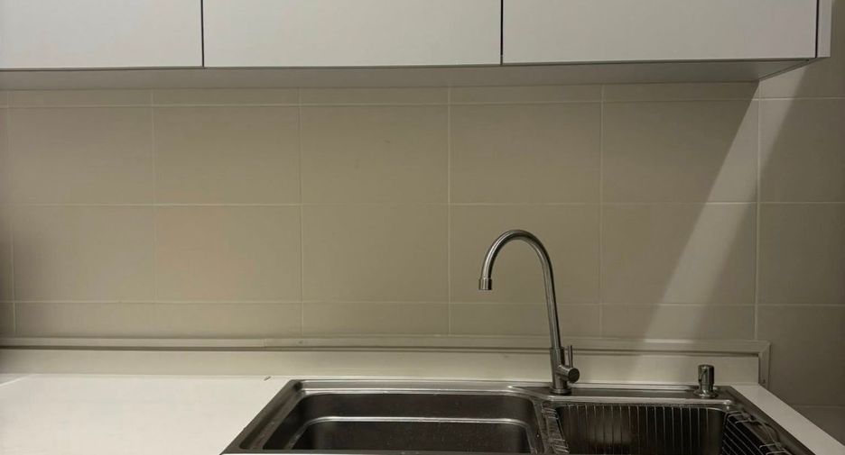 For rent 3 bedrooms condo in Ratchathewi, Bangkok