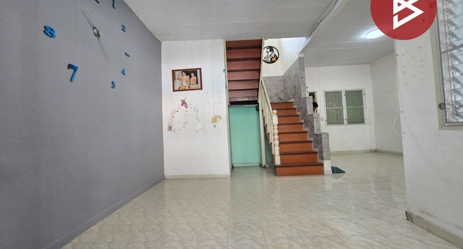 For sale 3 bedrooms townhouse in Phra Samut Chedi, Samut Prakan