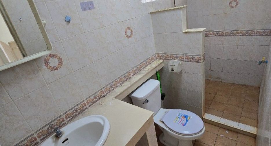 For sale 3 bedrooms townhouse in Phra Samut Chedi, Samut Prakan