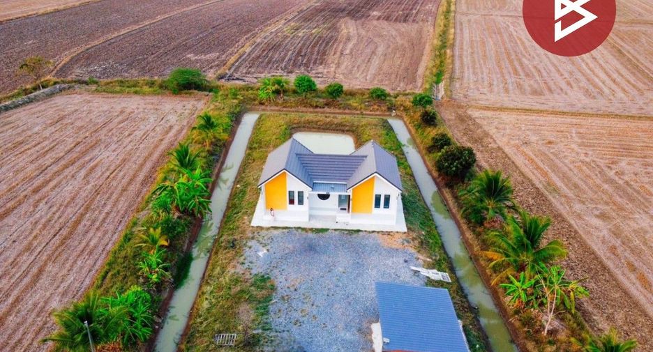For sale 2 bedrooms house in Nong Ya Sai, Suphan Buri