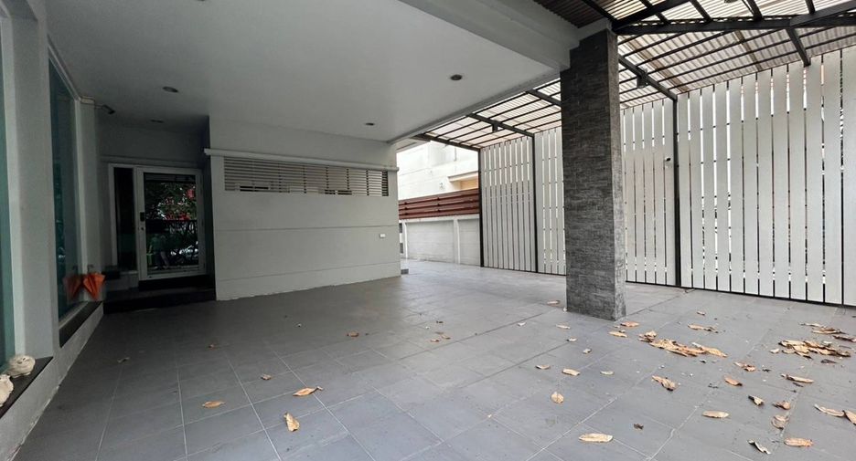 For rent そして for sale 5 ベッドルーム house in Bueng Kum, Bangkok