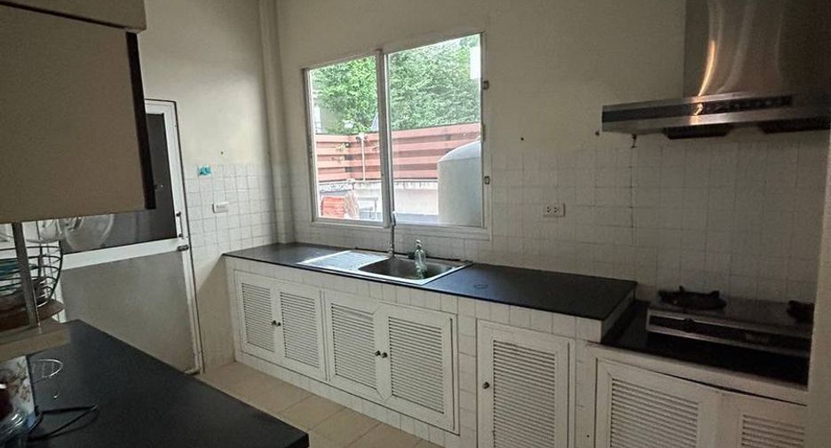For rent そして for sale 5 ベッドルーム house in Bueng Kum, Bangkok