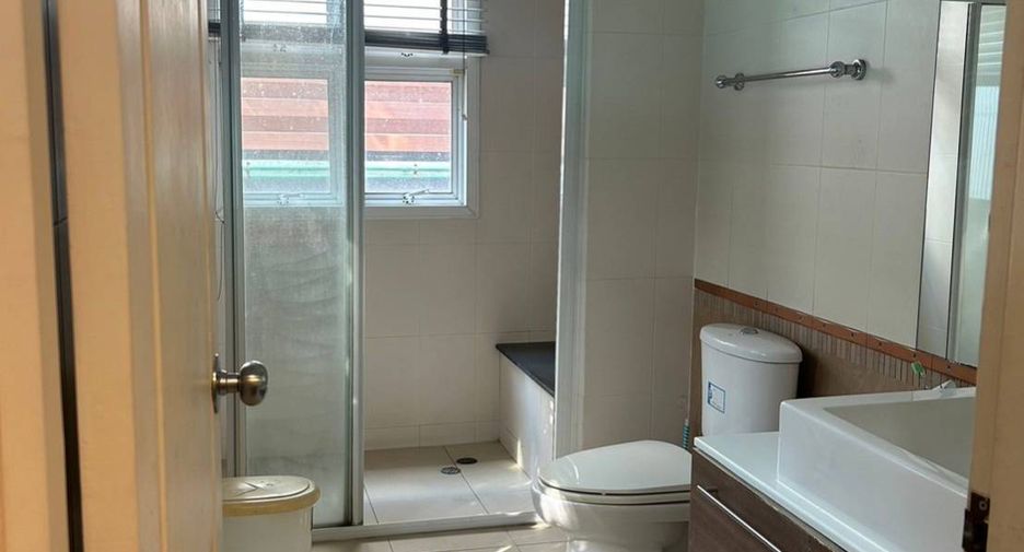 For rent そして for sale 5 ベッドルーム house in Bueng Kum, Bangkok