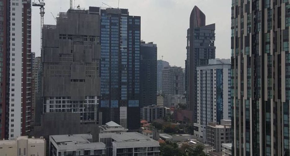 For rent 2 bedrooms condo in Khlong Toei, Bangkok