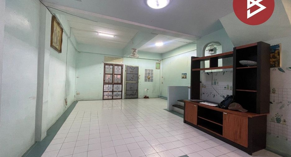 For sale 2 bedrooms townhouse in Mueang Samut Sakhon, Samut Sakhon