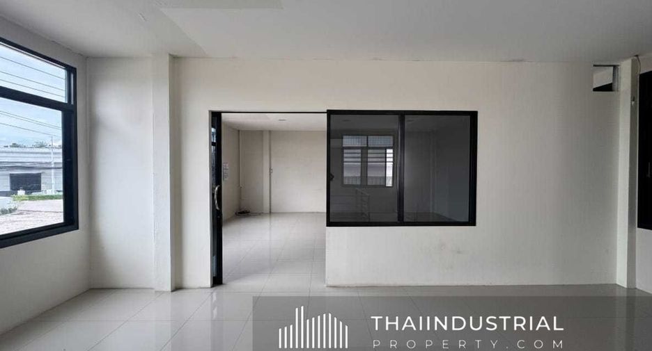 For rent warehouse in Ban Bueng, Chonburi